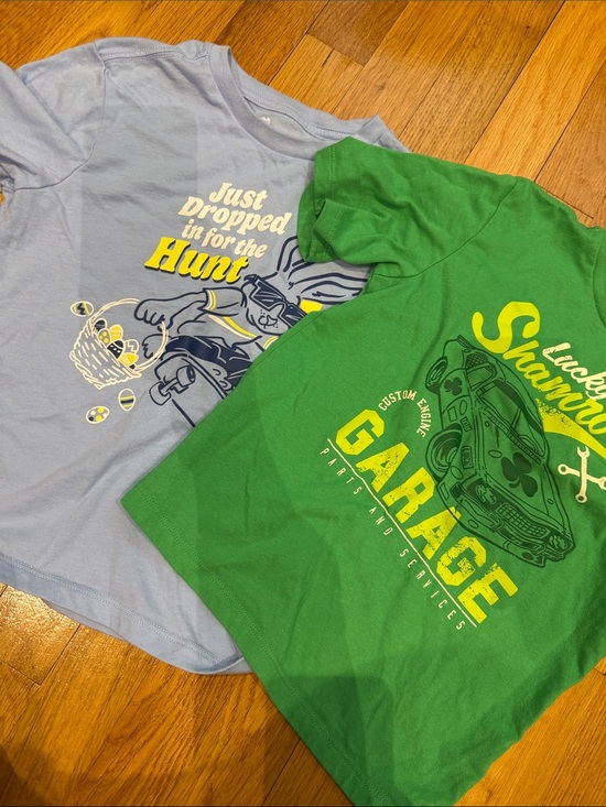 Other - Boys holiday T-shirts size small (6-7)